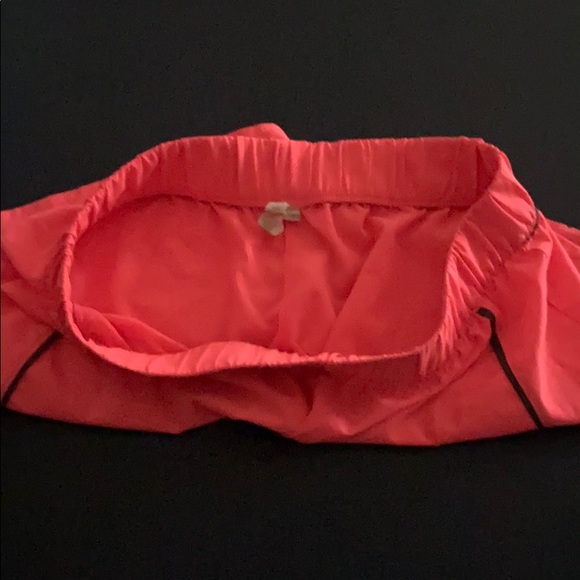 Shorts - Picture 4 of 4